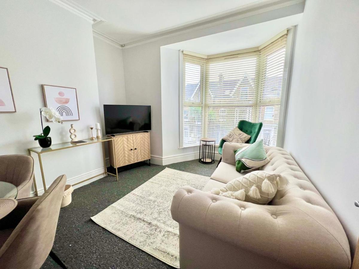 Stunning Flat Close To Beach Σουόνσι Εξωτερικό φωτογραφία